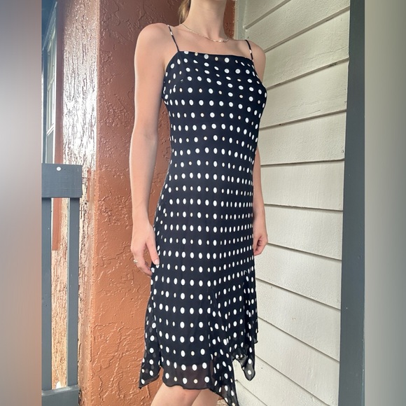 American Vintage 80’s 90’s Polka Dot Asymmetrical Trim Old Money Suburban - Picture 2 of 3